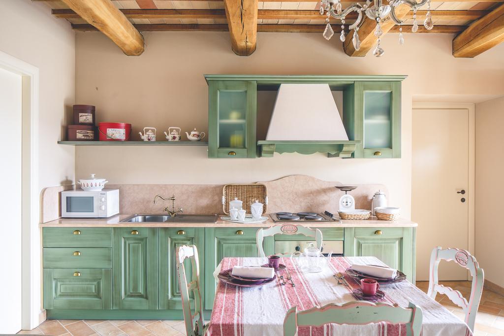 Agriturismo Casal San Sergio ฟอสซอมโบรเน ภายนอก รูปภาพ