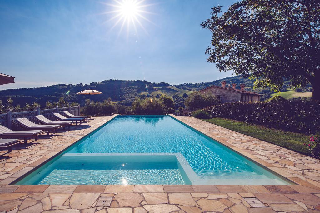 Agriturismo Casal San Sergio ฟอสซอมโบรเน ภายนอก รูปภาพ